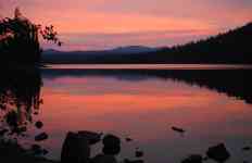 Redmond: Sunset, mountains, lake